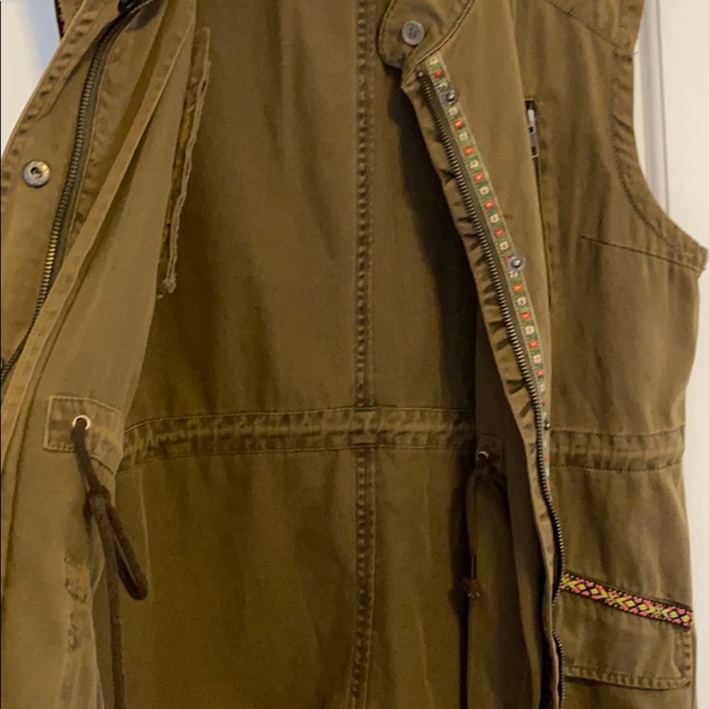 Utility vest - Picture 4 of 6